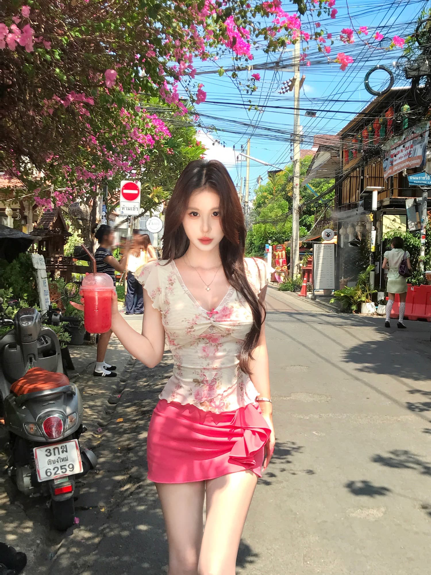 달콤한 매운맛 섹시함 꽃무늬 레이스 V넥 맨위 여성 여름 새로운 착용 가져 가라. 달콤함 순수한 욕망 반팔 미니 스커트 투피스 세트 상세 이미지 7