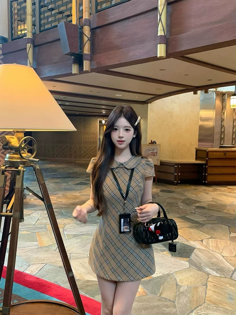 2026 섹션 베이비 칼라 체크무늬 치마 천 골드 센스 달콤함 드레스 슬림해 보이는 섹션 슈퍼 잘 생긴 중 고풍 허리 수축 여성 의류 이미지 3