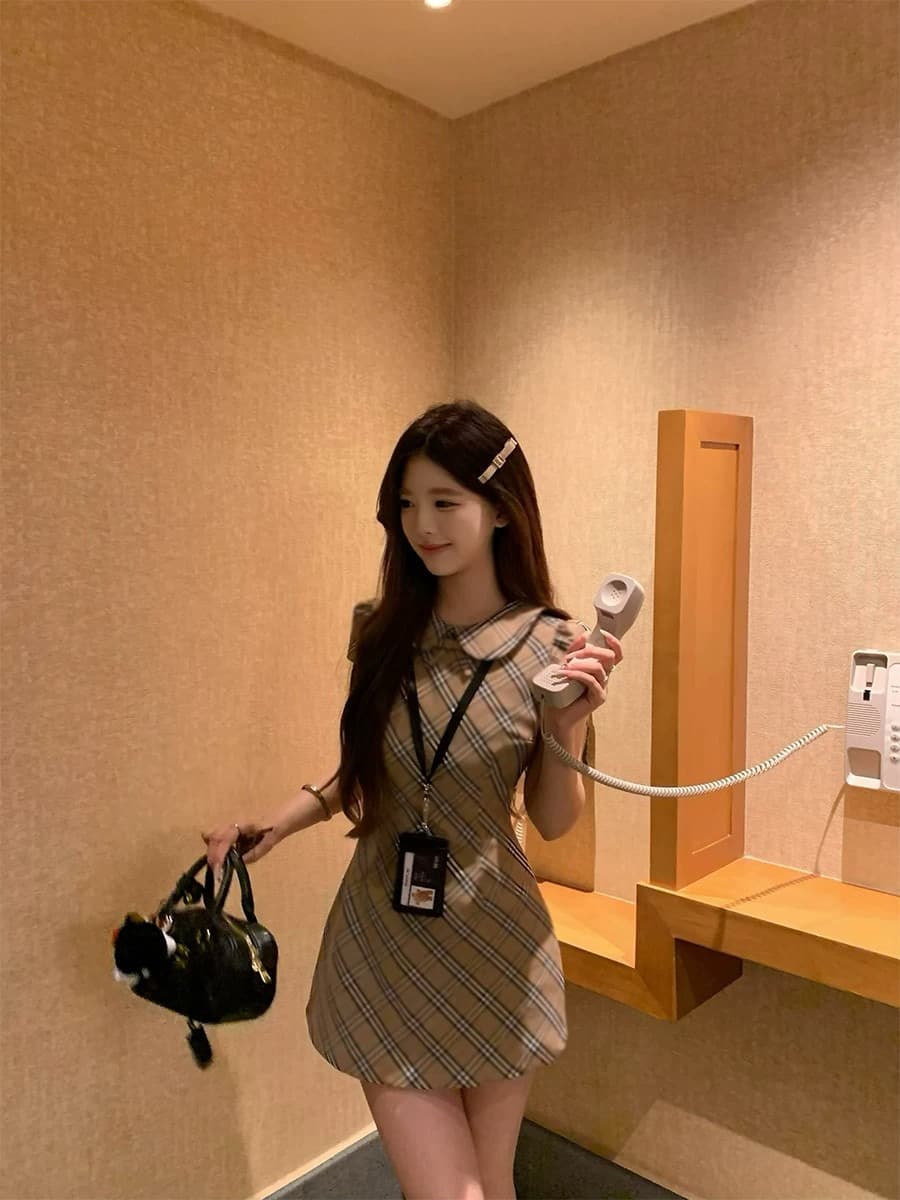 2026 섹션 베이비 칼라 체크무늬 치마 천 골드 센스 달콤함 드레스 슬림해 보이는 섹션 슈퍼 잘 생긴 중 고풍 허리 수축 여성 의류 이미지 2