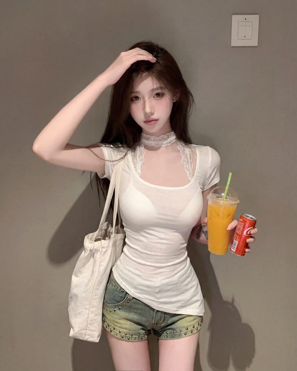 행침 목 레이스 디자인 센스 화이트 반팔 티셔츠 여성 불규칙 핫걸 바람 슬림해 보이는 다용도 레이스업 몸매 가꾸기 맨위 상세 이미지 6