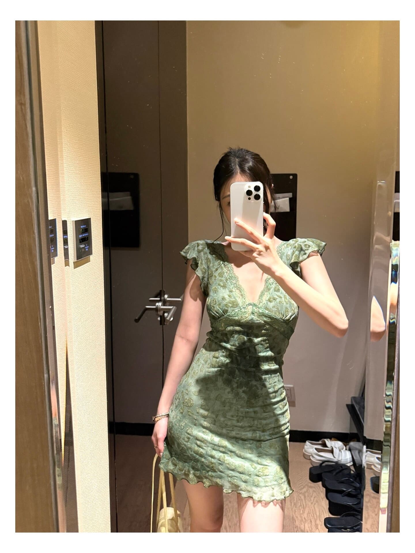 원본 원단 레이스 조각 작은 날다 소매 비스듬한 자르다 레오파드 무늬 치마 여성 깊은 v 섹시함 몸매 가꾸기 허리 수축 녹색 드레스 상세 이미지 3