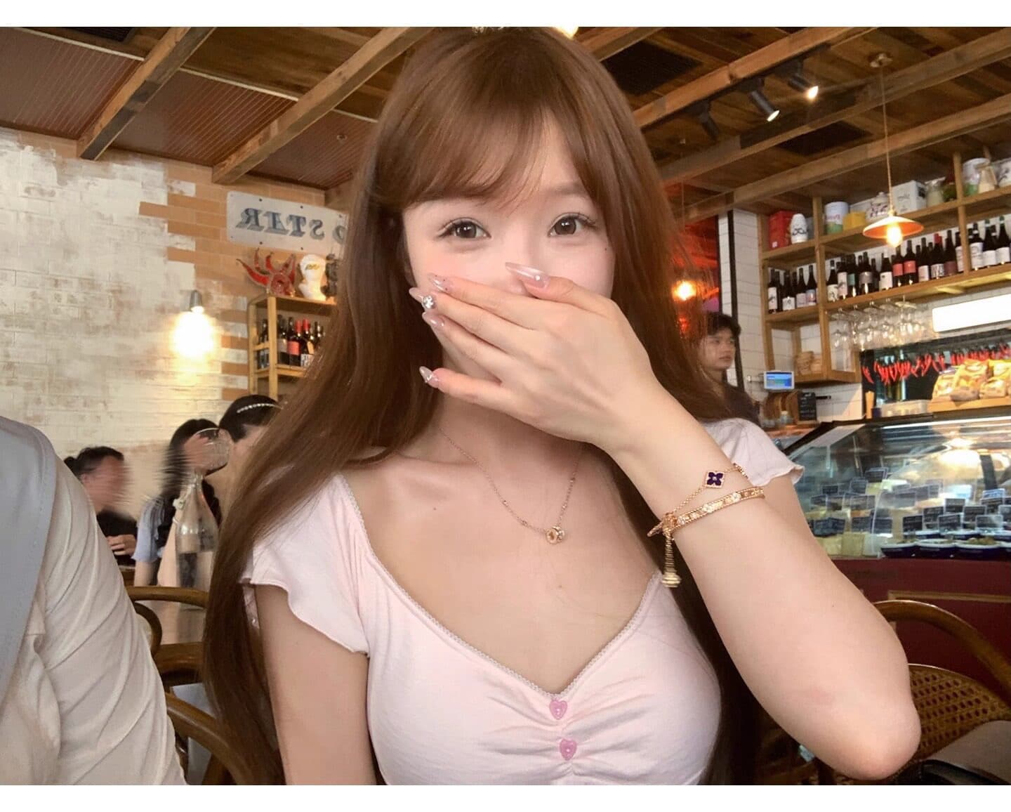 사람들 면 모달 프랑스식 V넥 Feifei 소매 티셔츠 여성 여름 새로운 디자인 센스 몸매 가꾸기 슬림해 보이는 반팔 맨위 상세 이미지 11