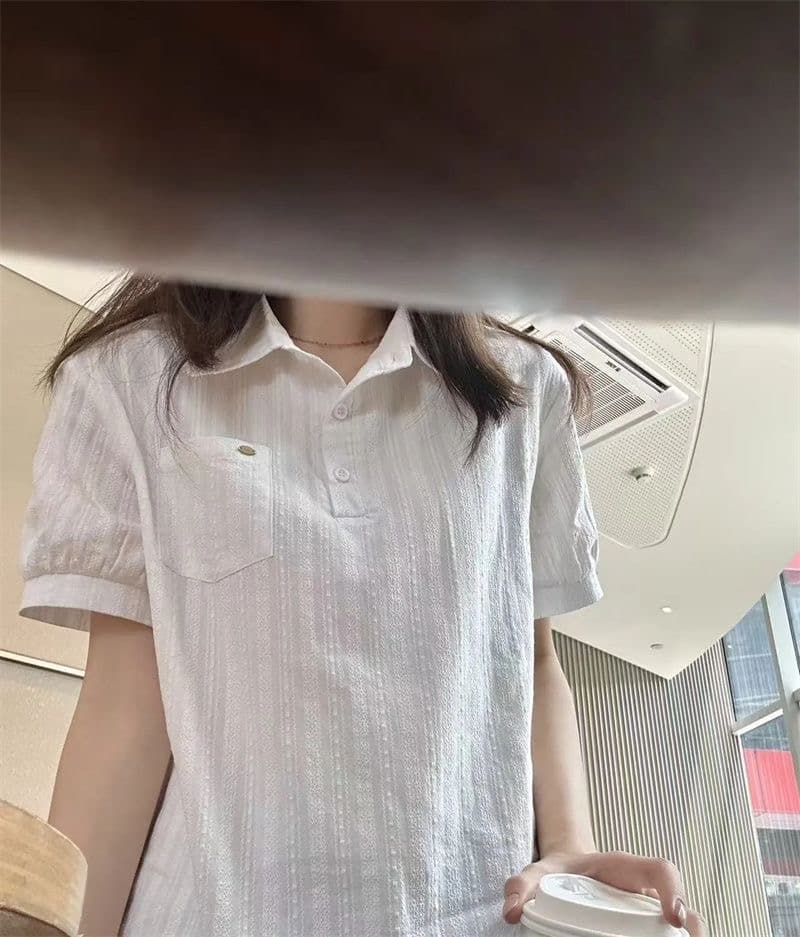 원본 1 1 제품 훌륭함 섹션 한 부서 레트로 화이트 자카드 질감 센스 반팔 폴로 칼라 여성 셔츠 상세 이미지 4