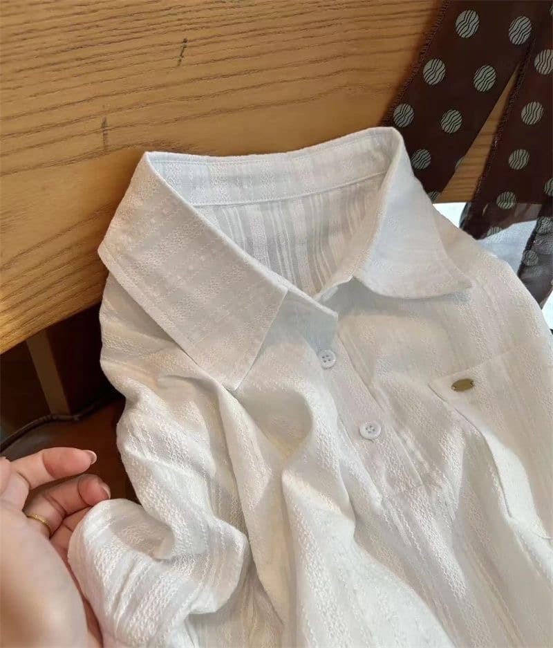 원본 1 1 제품 훌륭함 섹션 한 부서 레트로 화이트 자카드 질감 센스 반팔 폴로 칼라 여성 셔츠 상세 이미지 9
