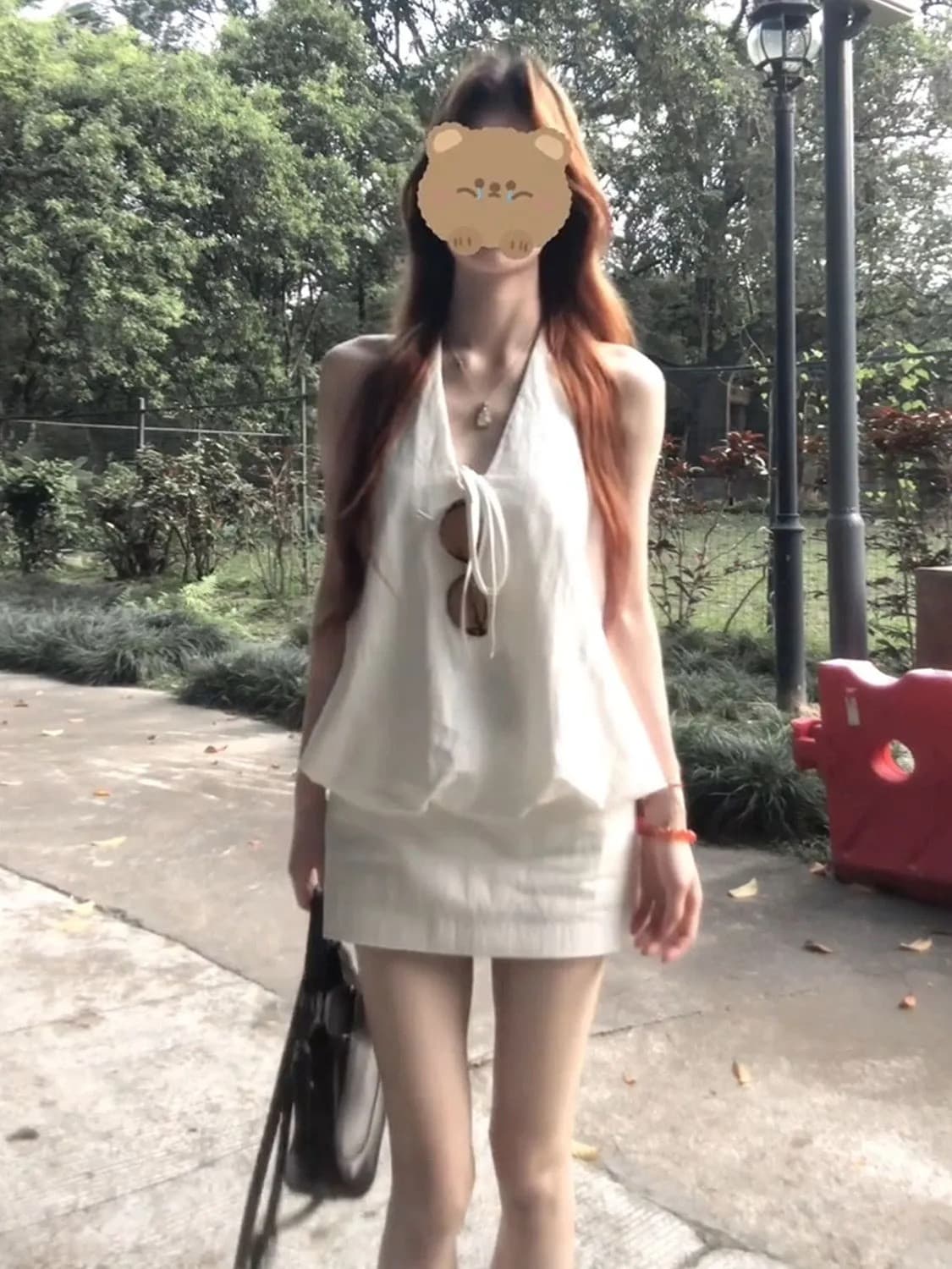 원본 품질 화이트 반 스커트 세트 여성 여름 행침 목 꽃밭 백리스 맨위 타이트 스커트 반신 스커트 투피스 세트 상세 이미지 7