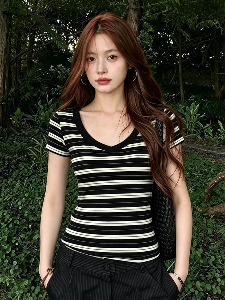 원본 스트라이프 주간 실크 프랑스식 V넥 스트라이프 반팔 티셔츠 여성 여름 다용도 몸매 가꾸기 슬림해 보이는 디자인 센스 출퇴근 맨위 이미지 2