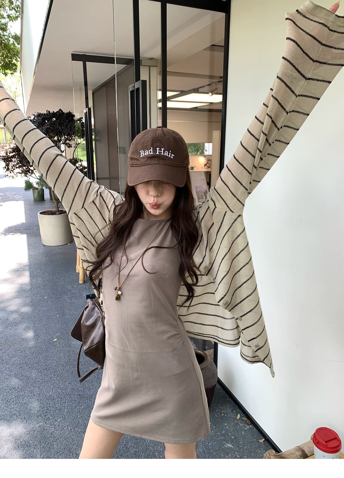 여름 미니멀리즘 품격 다용도 느긋한 바람 스트라이프 오픈 가디건 맨위 디자인 센스 캐주얼 루즈핏 니트 스웨터 외부 가져 가라. 상세 이미지 1