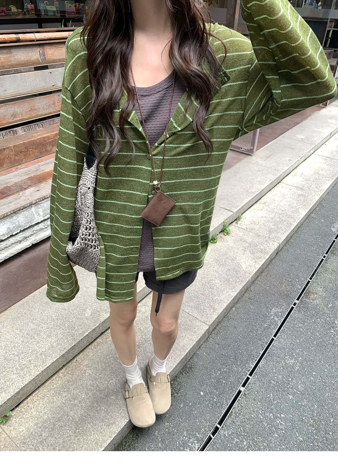 여름 미니멀리즘 품격 다용도 느긋한 바람 스트라이프 오픈 가디건 맨위 디자인 센스 캐주얼 루즈핏 니트 스웨터 외부 가져 가라. 상세 이미지 31