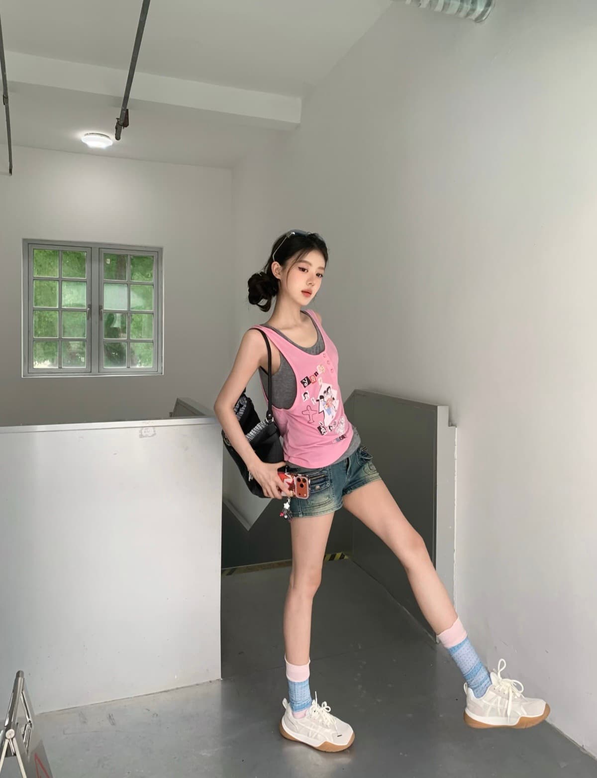1 1 인 면 220 그램 아메리칸 만화 낙서 작은 대중 Chic 고급 센스 페이크 레이어드 조끼 여성 이미지 3