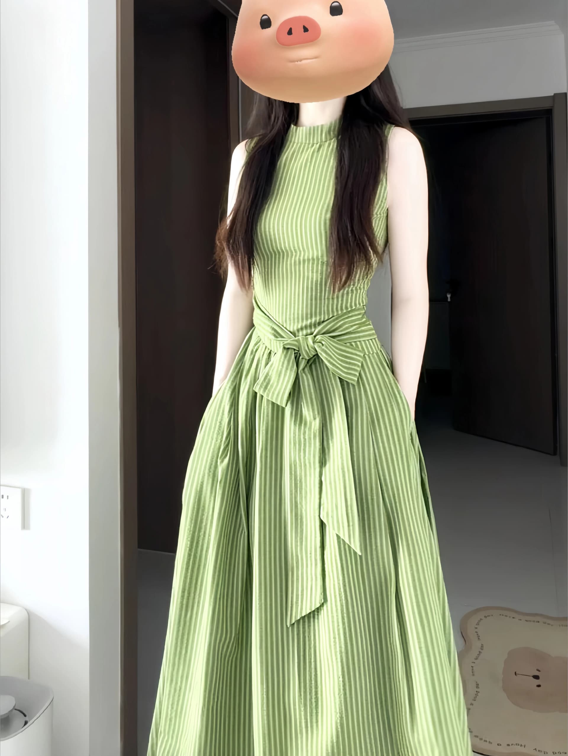 프랑스식 부드러운 바람 녹색 스트라이프 민소매 조끼 원피스 2026 여름 단순한 관대 한 꼬집기 허리 한 마디 작은 치마 상세 이미지 7