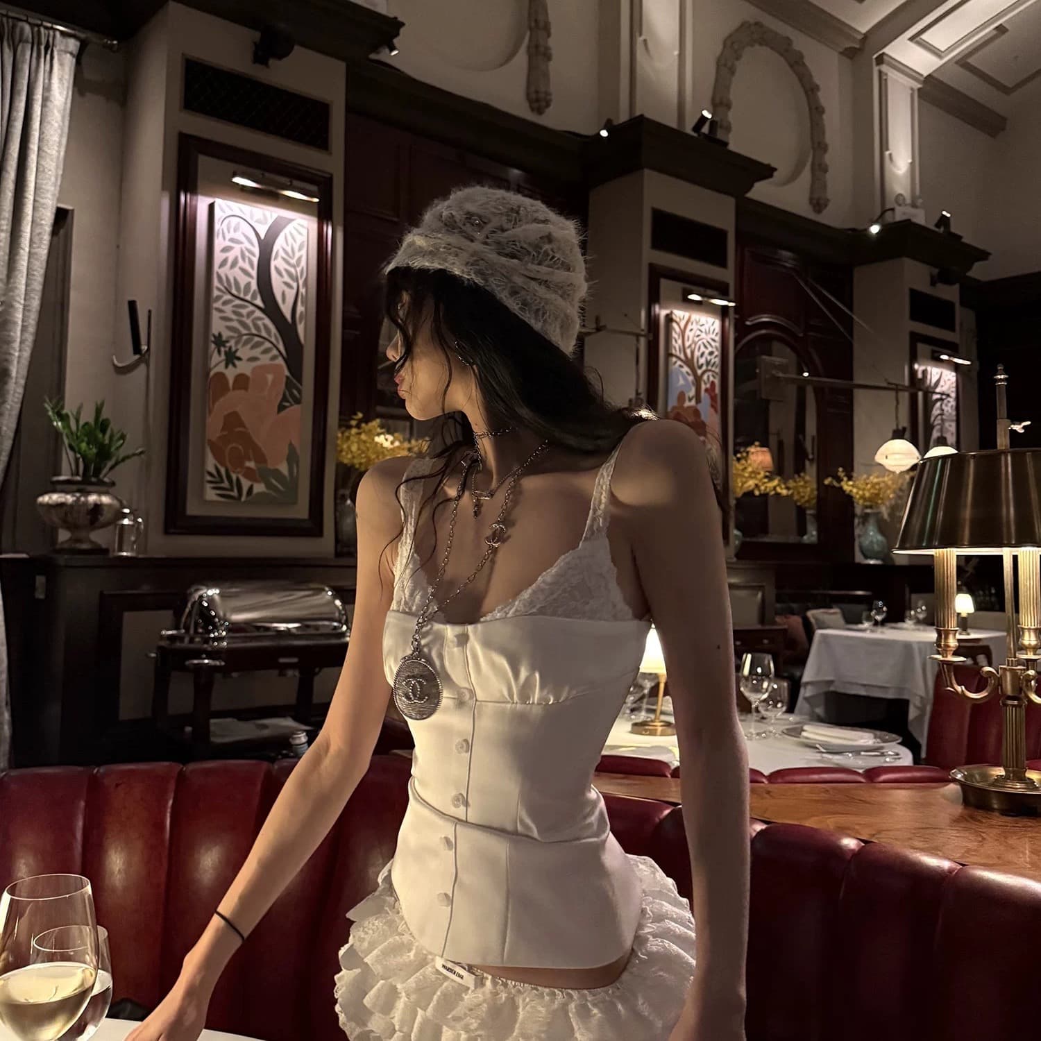 프랑스식 순수한 욕망 화이트 레이스 몸매 가꾸기 슬림해 보이는 패치워크 페이크 레이어드 조끼 슬립 여성 봄 여름 케이크 반신 미니 스커트 이미지 5