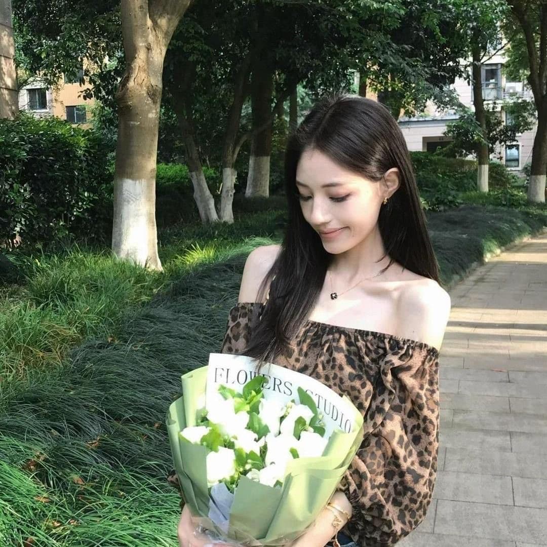 프랑스식 레트로 레오파드 무늬 오프숄더 맨위 여성 여름 디자인 센스 작은 대중 벌룬 소매 쇼트 스타일 품격 오프숄더 작은 셔츠 상세 이미지 5