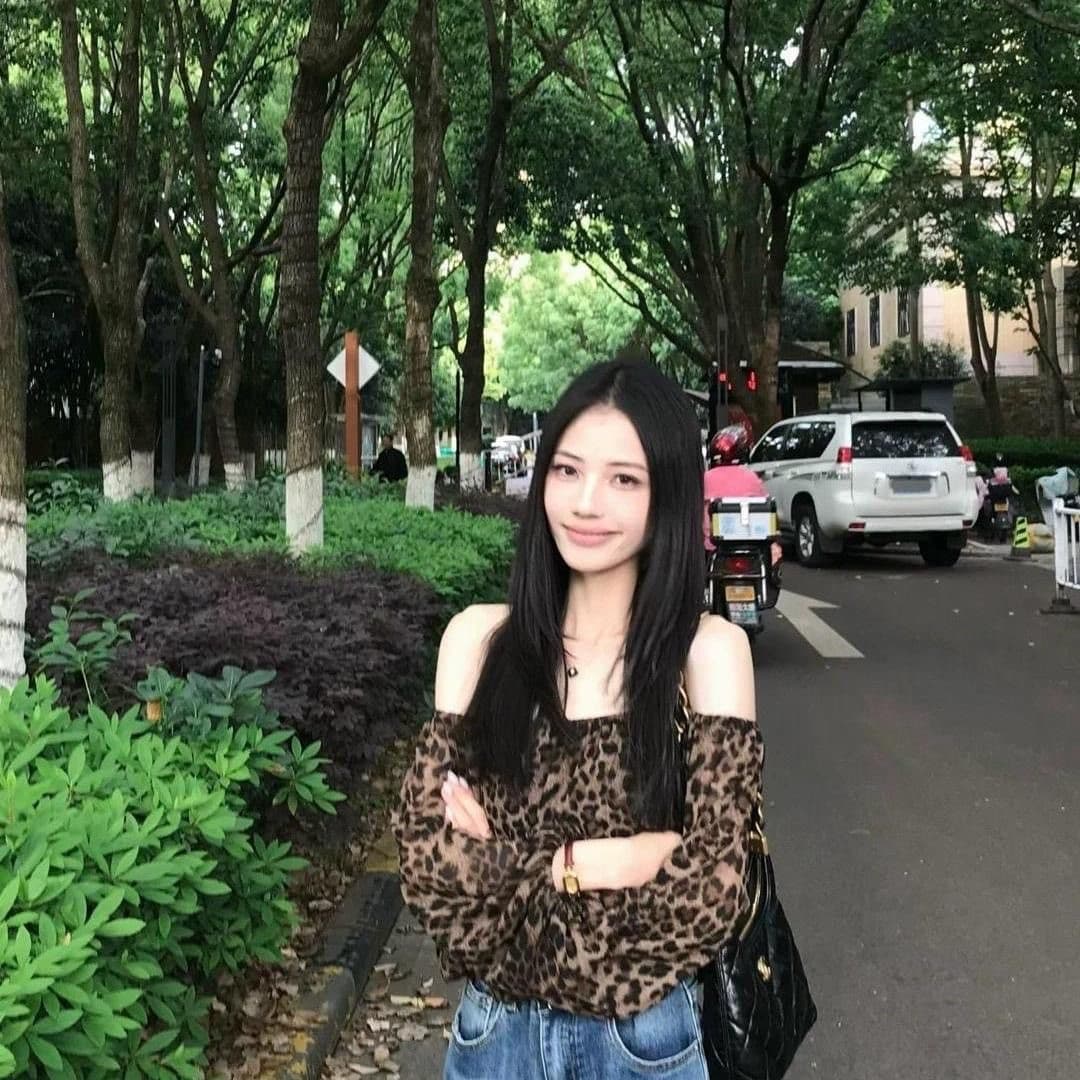 프랑스식 레트로 레오파드 무늬 오프숄더 맨위 여성 여름 디자인 센스 작은 대중 벌룬 소매 쇼트 스타일 품격 오프숄더 작은 셔츠 상세 이미지 7