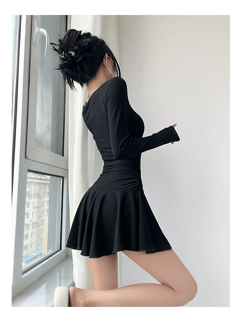 가을 순수한 욕망 섹시함 핫걸 chic 단색 드레스 다용도 반바지 발레 바람 슬림해 보이는 몸매 가꾸기 두 조각 여성 세트 상세 이미지 8