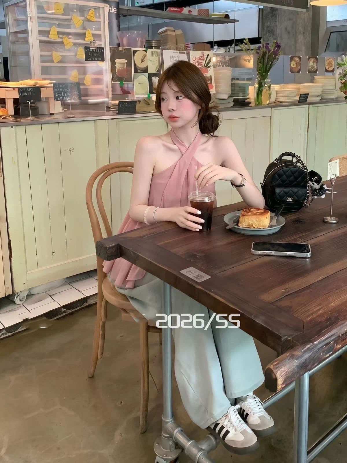 핑크색 십자가 행침 목 맨위 슬림해 보이는 디자인 상세 이미지 4
