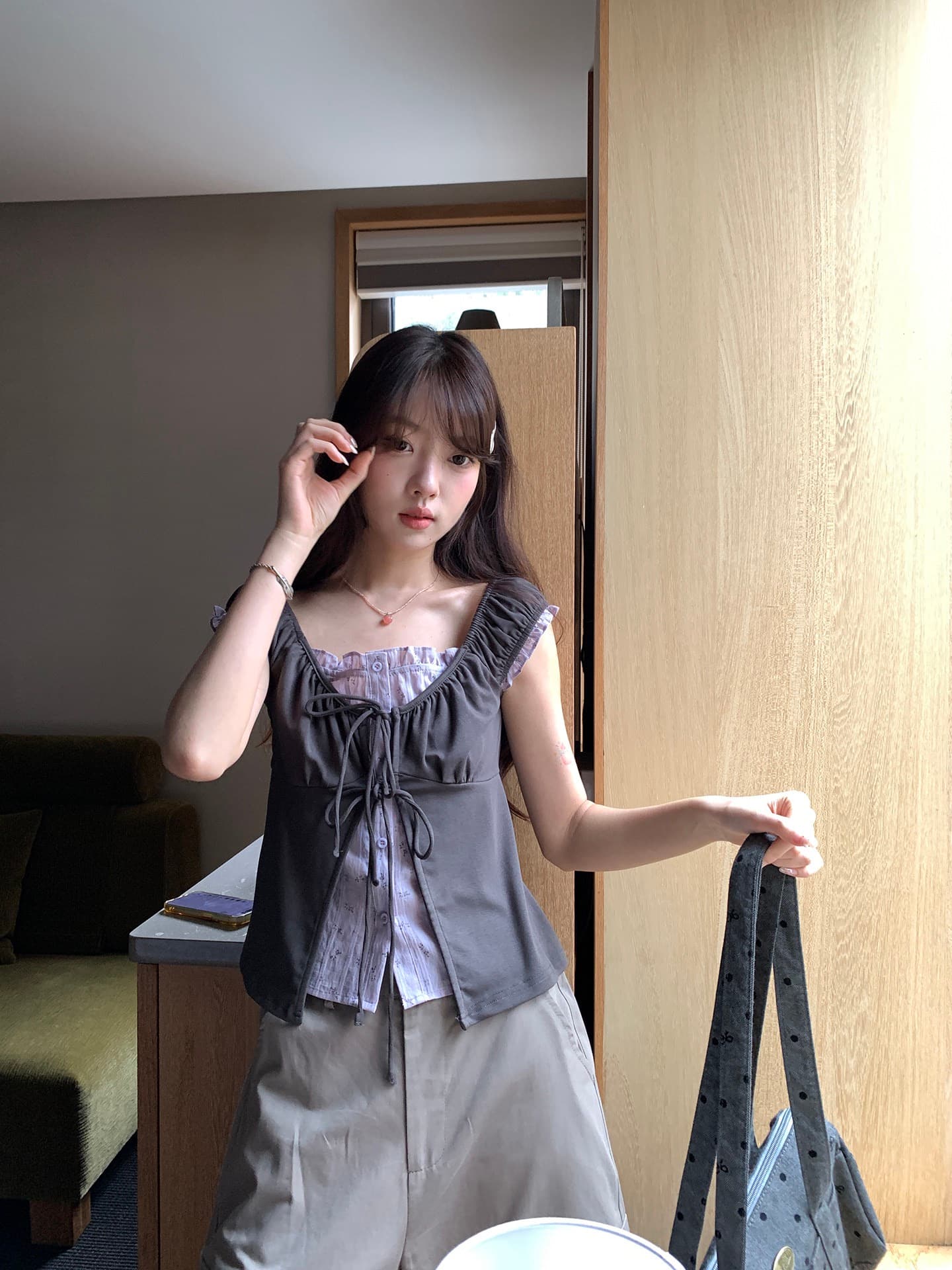 hollyii 한 부서 레트로 허리 수축 디자인 센스 페이크 레이어드 작은 셔츠 꽃무늬 스트랩 여성 셔츠 2026 새로운 상세 이미지 7