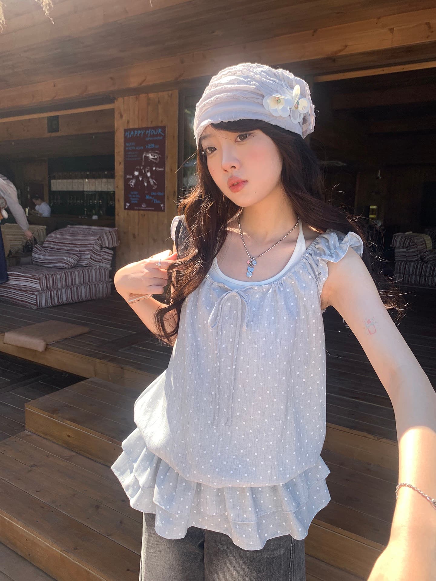 hollyii 한 부서 도트 무늬 행침 목 밑단 프릴 허리 수축 슬림해 보이는 페이크 레이어드 맨위 여성 2026 여름 새로운 이미지 2