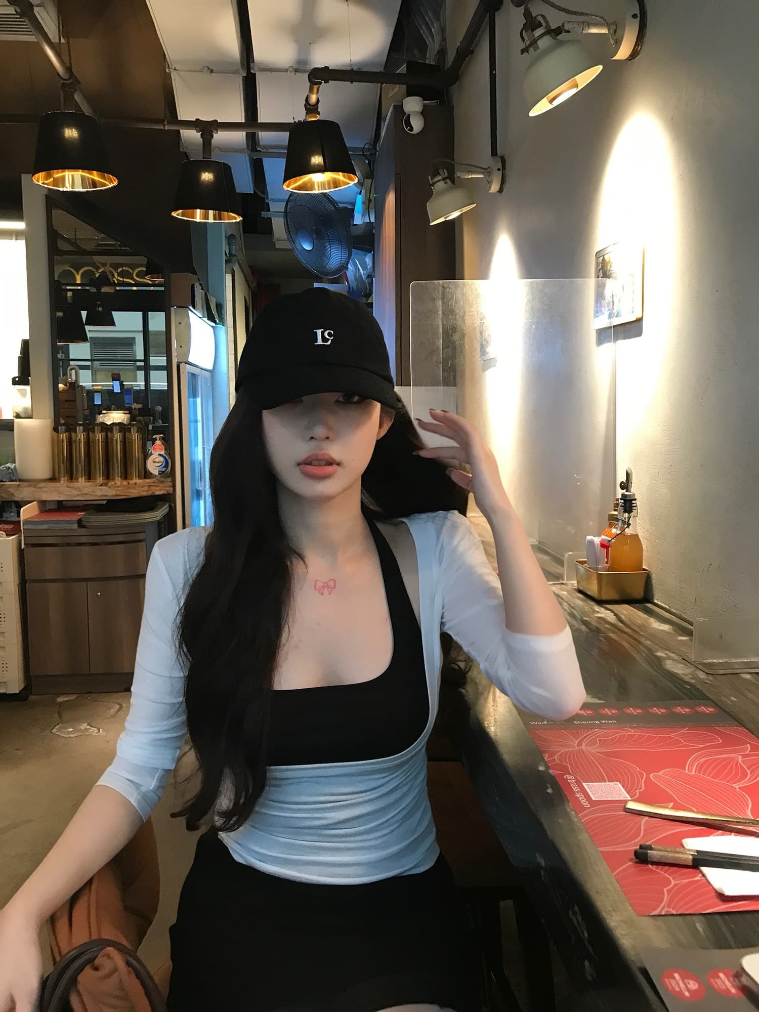 아름다운 핫걸 세트 여성 이른 가을 새로운 마이크로 ~을 통해 얇은 스타일 긴팔 티셔츠 인사이드 가져 가라. 행침 목 캐미솔 투피스 세트 이미지 3