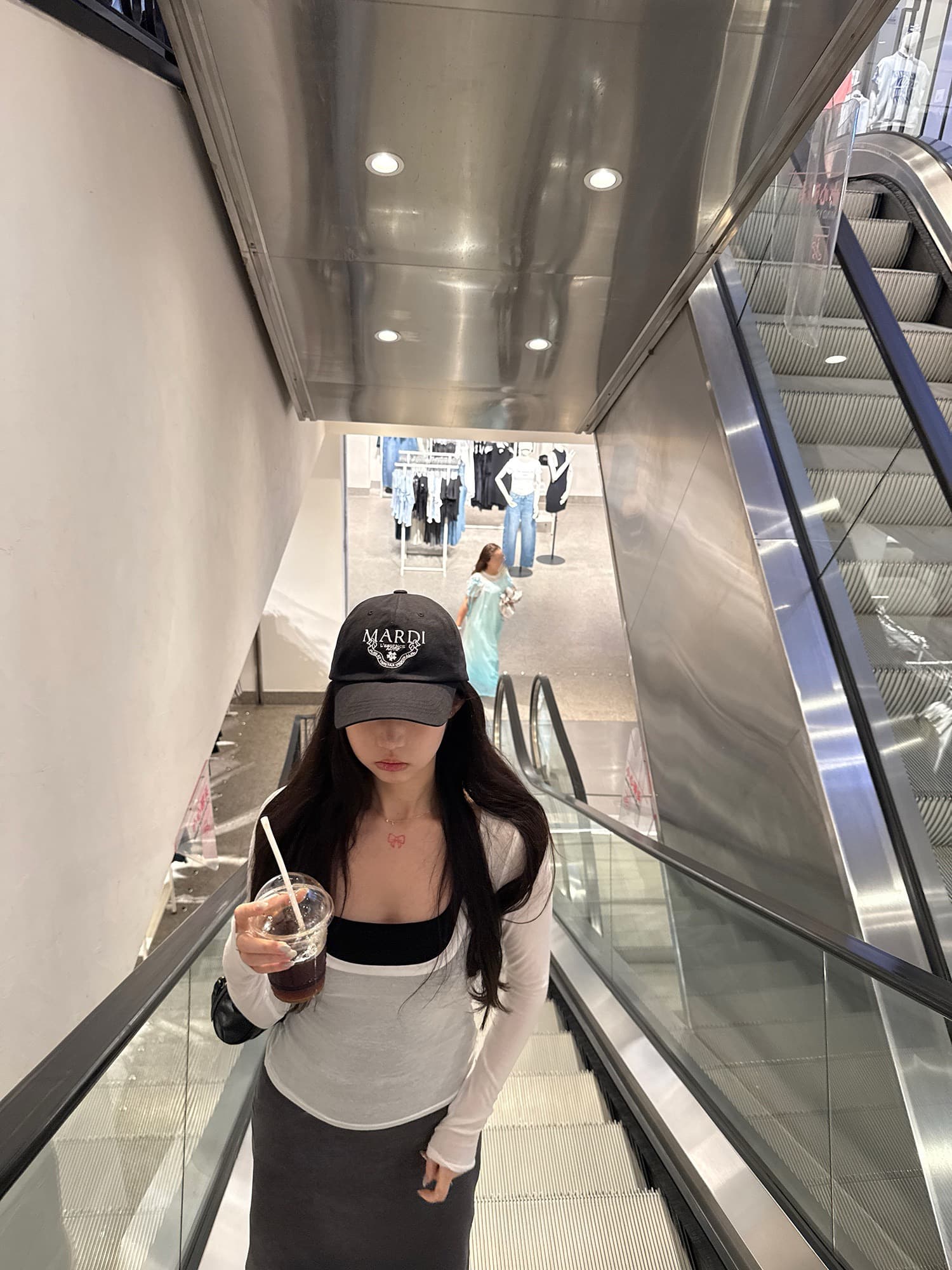 아름다운 핫걸 세트 여성 이른 가을 새로운 마이크로 ~을 통해 얇은 스타일 긴팔 티셔츠 인사이드 가져 가라. 행침 목 캐미솔 투피스 세트 이미지 2