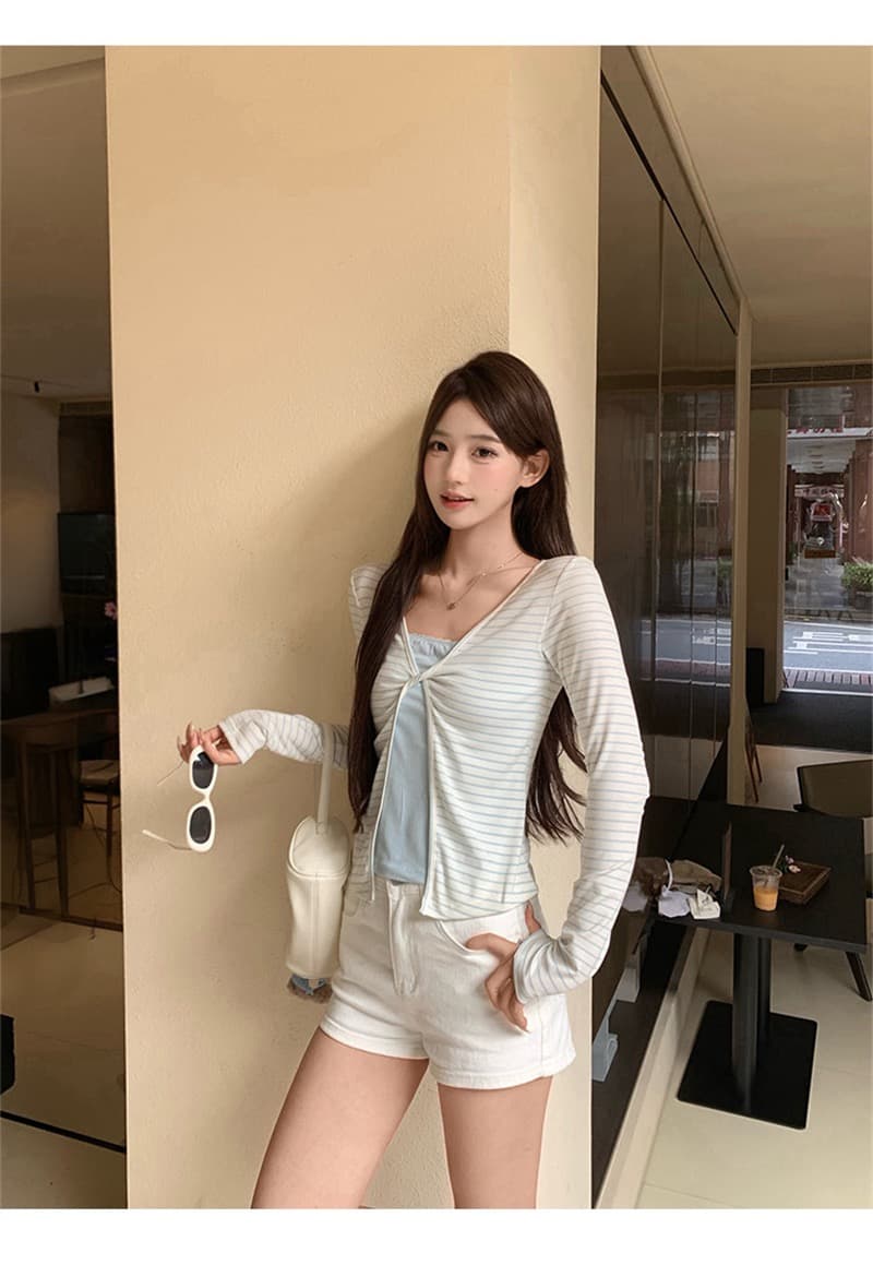 원본 1 1개 제품 훌륭함 섹션 기타 색상 긍정적 인 어깨 페이크 레이어드 긴팔 티셔츠 이른 가을 봄 몸매 가꾸기 쇼트 스타일 인사이드 가져 가라. 기본 셔츠 상세 이미지 6