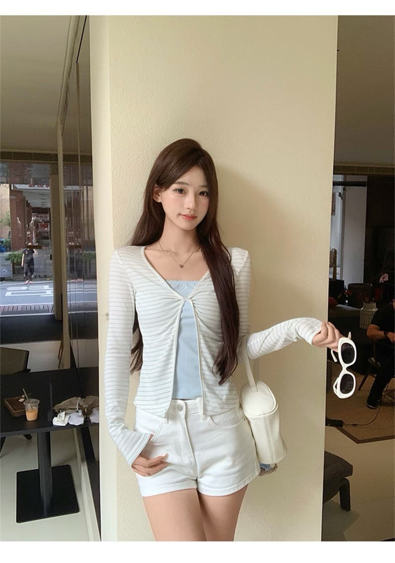 원본 1 1개 제품 훌륭함 섹션 기타 색상 긍정적 인 어깨 페이크 레이어드 긴팔 티셔츠 이른 가을 봄 몸매 가꾸기 쇼트 스타일 인사이드 가져 가라. 기본 셔츠 상세 이미지 8