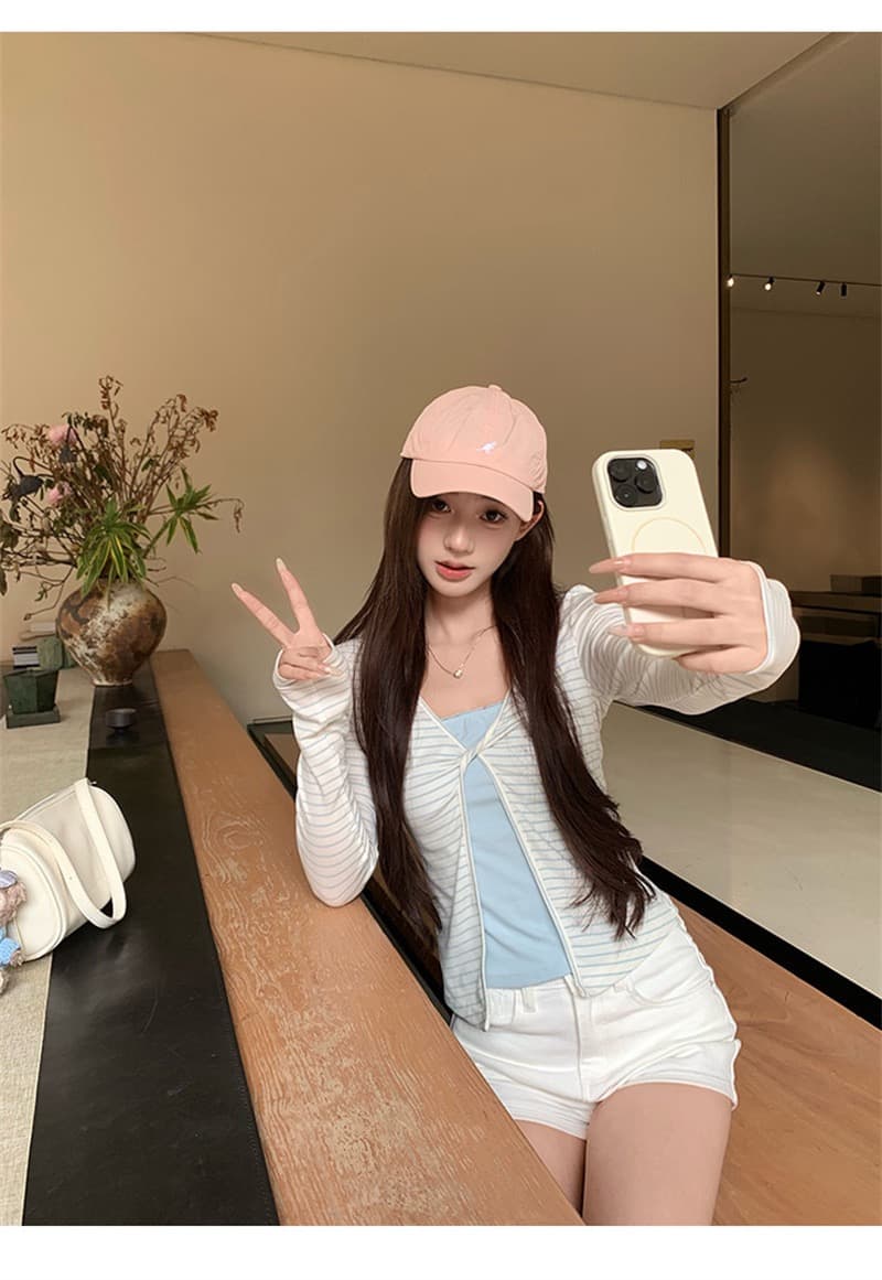 원본 1 1개 제품 훌륭함 섹션 기타 색상 긍정적 인 어깨 페이크 레이어드 긴팔 티셔츠 이른 가을 봄 몸매 가꾸기 쇼트 스타일 인사이드 가져 가라. 기본 셔츠 상세 이미지 17