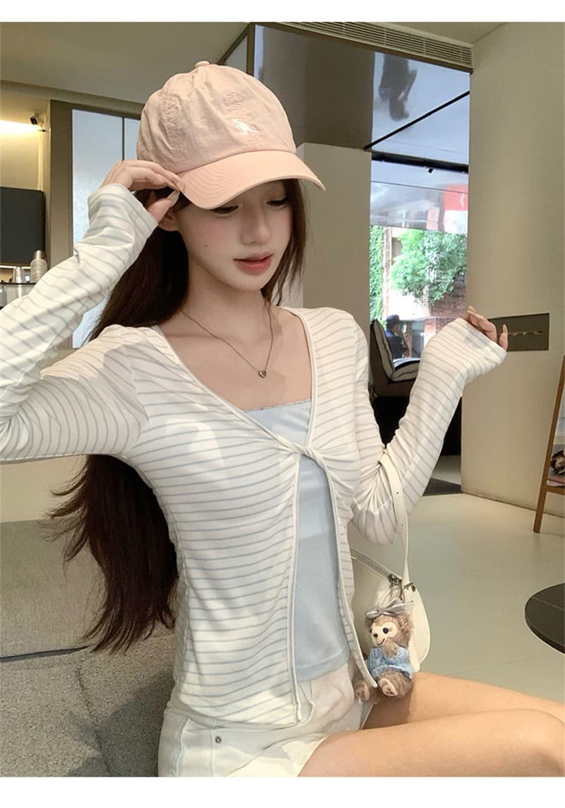 원본 1 1개 제품 훌륭함 섹션 기타 색상 긍정적 인 어깨 페이크 레이어드 긴팔 티셔츠 이른 가을 봄 몸매 가꾸기 쇼트 스타일 인사이드 가져 가라. 기본 셔츠 상세 이미지 19