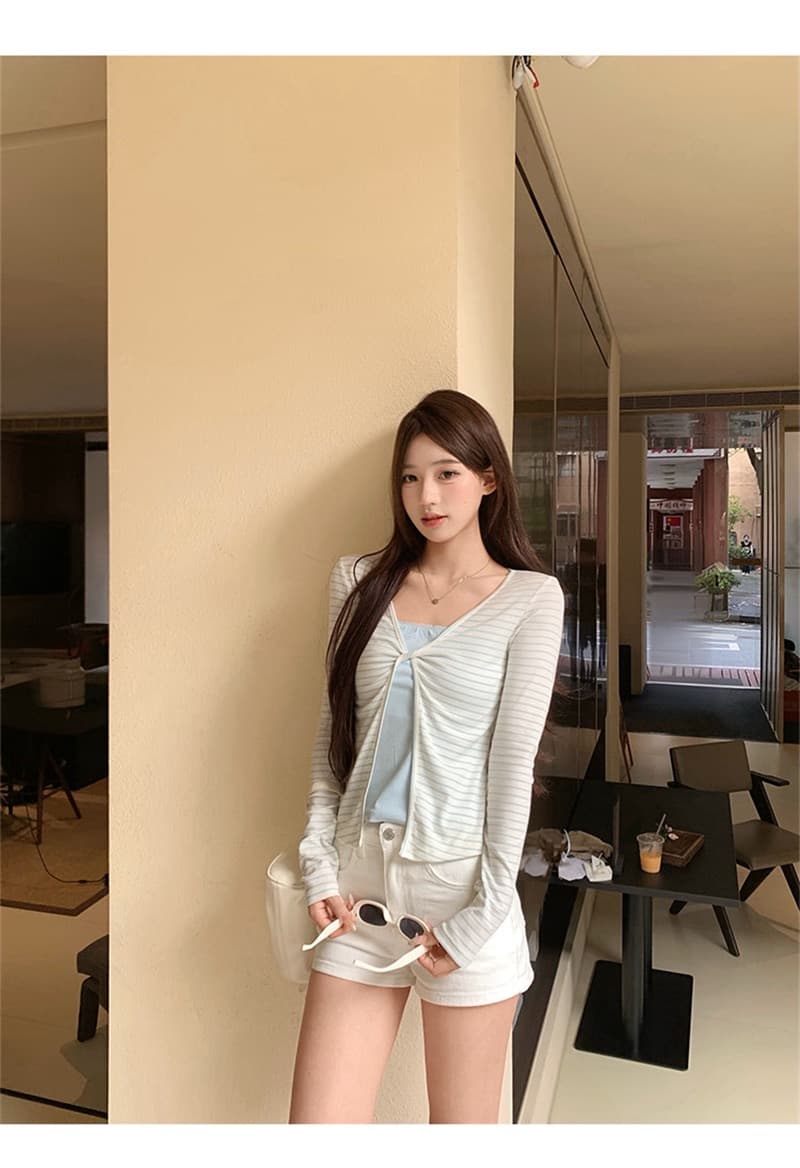 원본 1 1개 제품 훌륭함 섹션 기타 색상 긍정적 인 어깨 페이크 레이어드 긴팔 티셔츠 이른 가을 봄 몸매 가꾸기 쇼트 스타일 인사이드 가져 가라. 기본 셔츠 상세 이미지 21