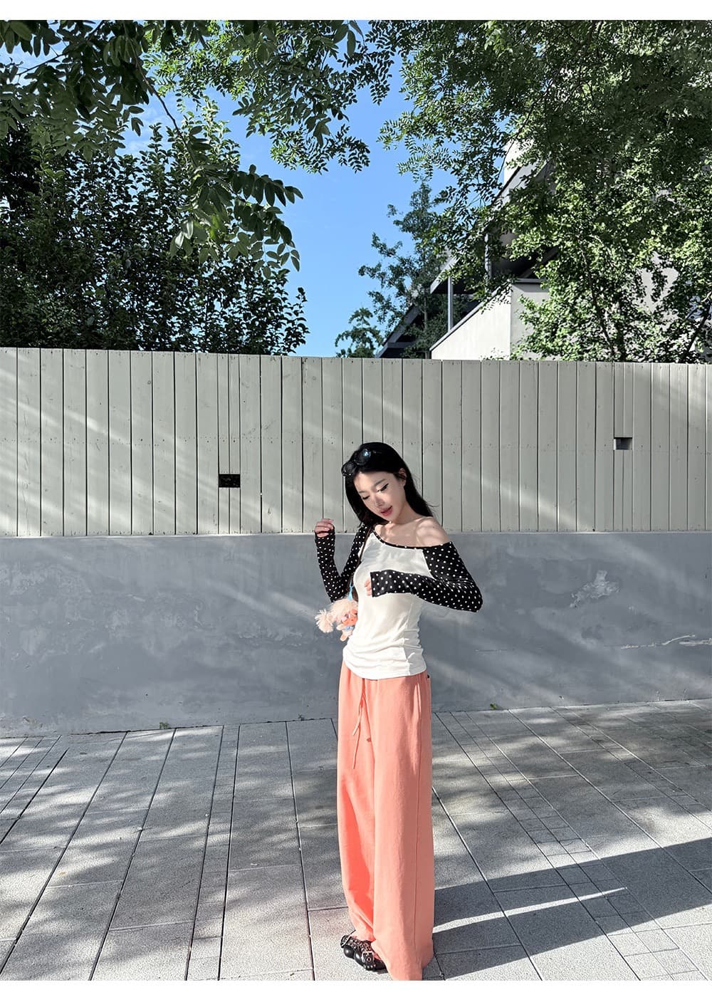 260 그램 사람들 면 삼색 도트 무늬 비스듬한 어깨 긴팔 티셔츠 여성 가을 핫걸 패치워크 몸매 가꾸기 슬림해 보이는 디자인 센스 맨위 상세 이미지 32