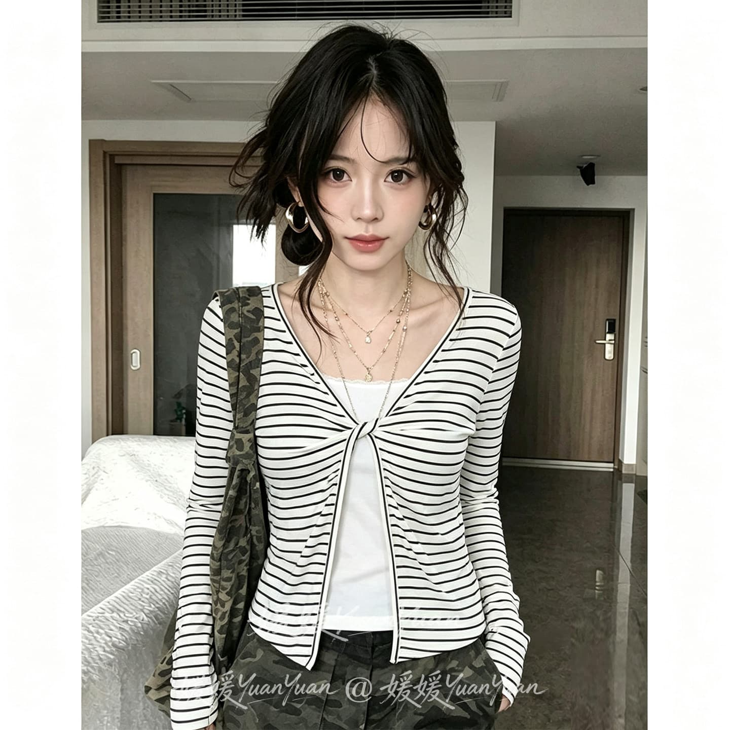 프랑스식 스트라이프 비틀림 페이크 레이어드 긴팔 맨위 봄 가을 몸매 가꾸기 슬림해 보이는 여성 셔츠 상세 이미지 3