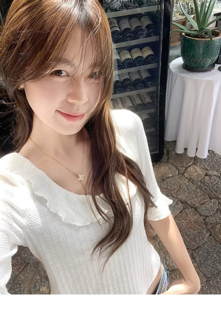 한 부서 화이트 u 칼라 프릴 디자인 중간 소매 티셔츠 여성 여름 먼저 봐 핫걸 쇼트 스타일 몸매 가꾸기 품격 맨위 상세 이미지 7