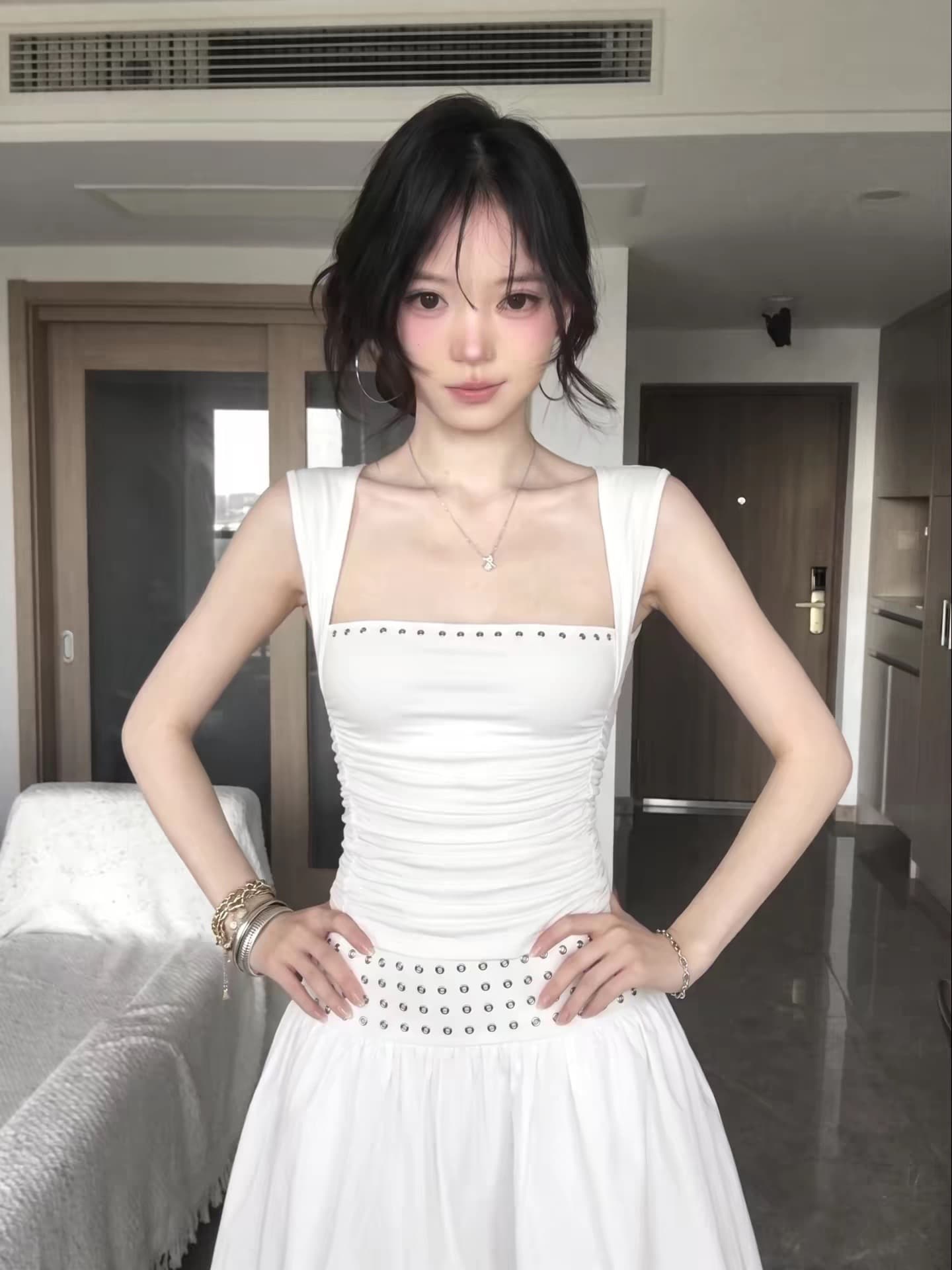 1 1 인 면 260 그램 원본 솜씨 작은 대중 징 핫픽스 화이트 광장 칼라 섹시함 티셔츠 여성 상세 이미지 7