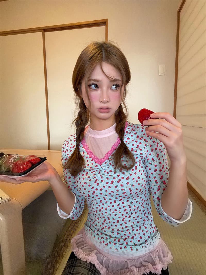 원본 1 1개 제품 훌륭함 섹션 레이스 V넥 주름 센스 7부 소매 작은 셔츠 색상 딸기 패치워크 센스 중간 소매 티셔츠 상세 이미지 7