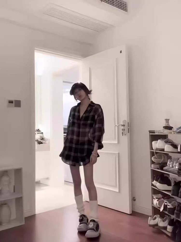 아름다운 마이크로 ~을 통해 체크무늬 긴팔 셔츠 여성 셔츠 봄 가을 루즈핏 다용도 디자인 센스 얇은 코트 셔츠 상세 이미지 4