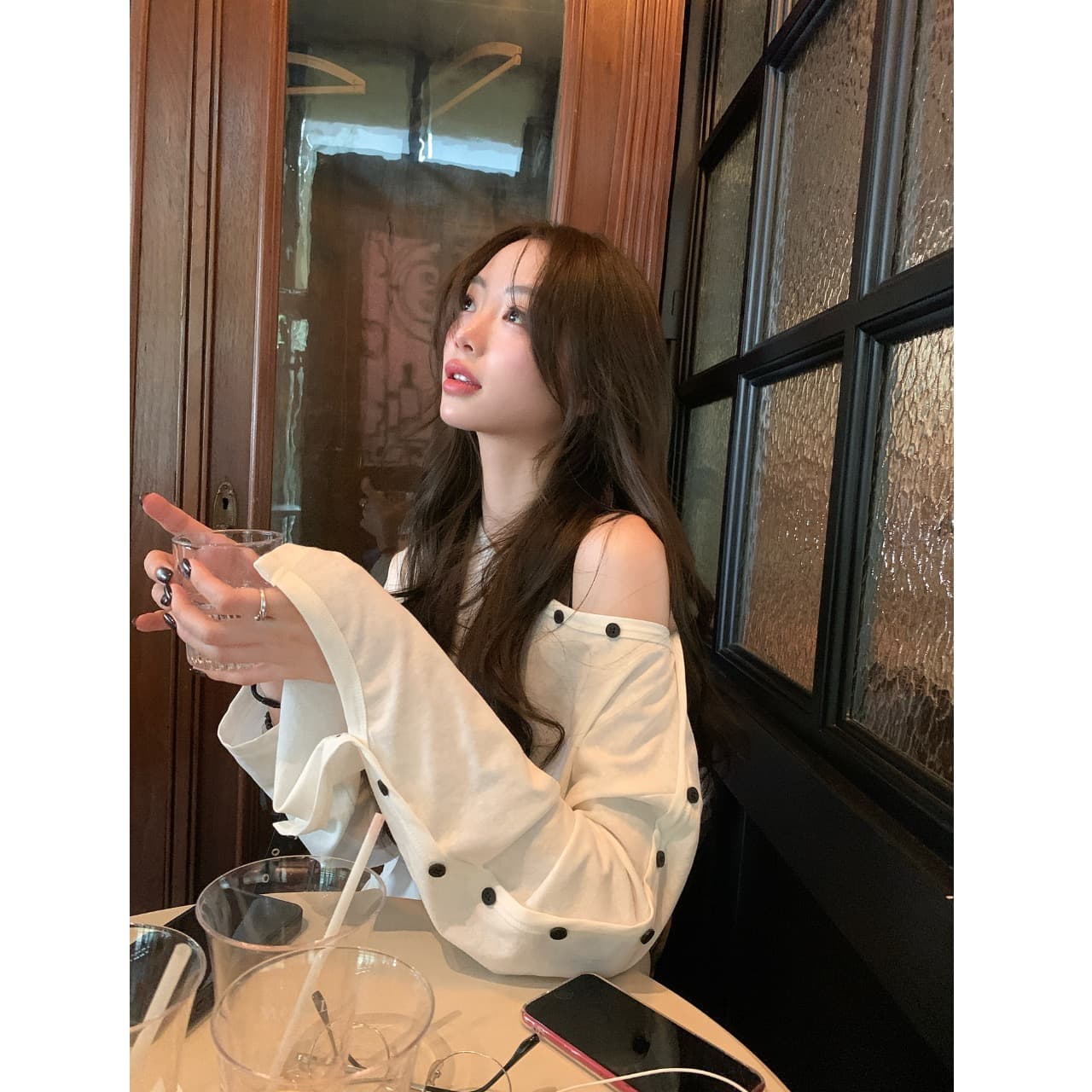 단추 오프숄더 티셔츠 여성 2026 이른 가을 얇은 스타일 작은 심장 기계 순수한 욕망 바람 긴팔 자외선 차단 비스듬한 어깨 작은 셔츠 상세 이미지 6