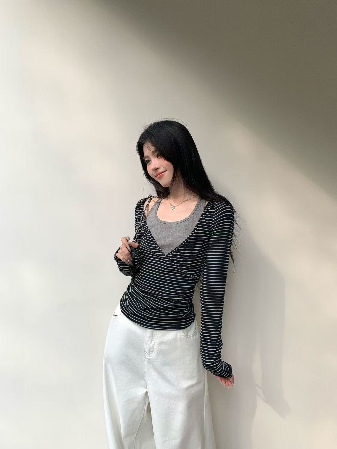 경관 그림 원본 원단 250그램 스트라이프 배색 행침 목 몸매 가꾸기 페이크 레이어드 티셔츠 가을 순수한 욕망 맨위 여성 상세 이미지 5