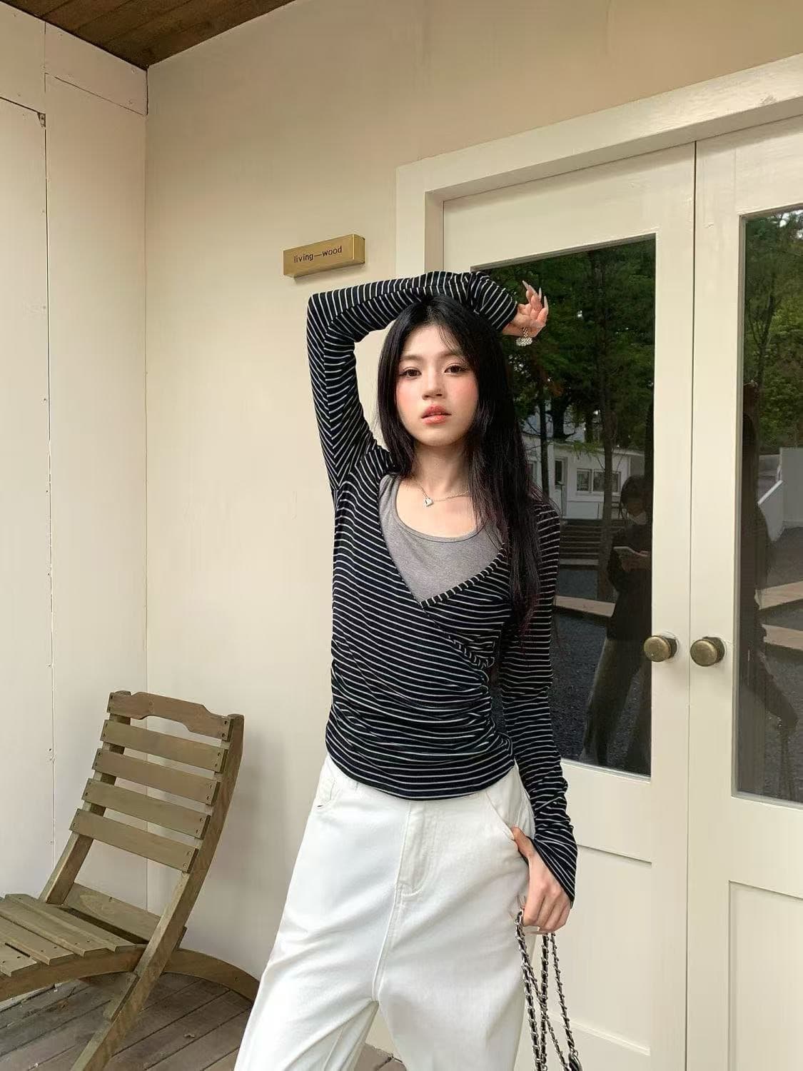 경관 그림 원본 원단 250그램 스트라이프 배색 행침 목 몸매 가꾸기 페이크 레이어드 티셔츠 가을 순수한 욕망 맨위 여성 상세 이미지 13