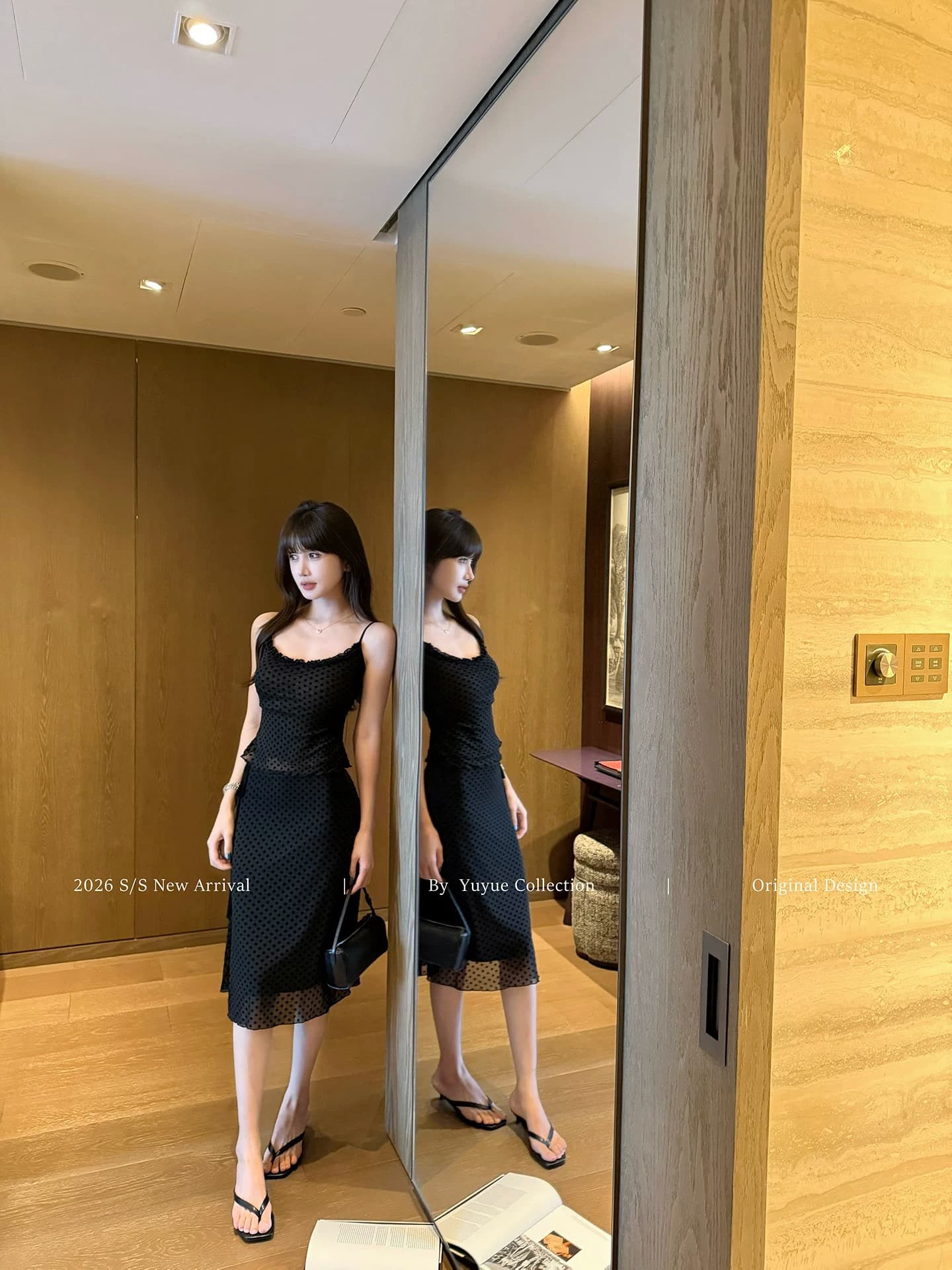 로얄 자매 바람 검정색 도트 무늬 캐미솔 스트레이트 반 스커트 여성 여름 한국 스타일 품격 캐주얼 몸매 가꾸기 패션 세트 상세 이미지 20