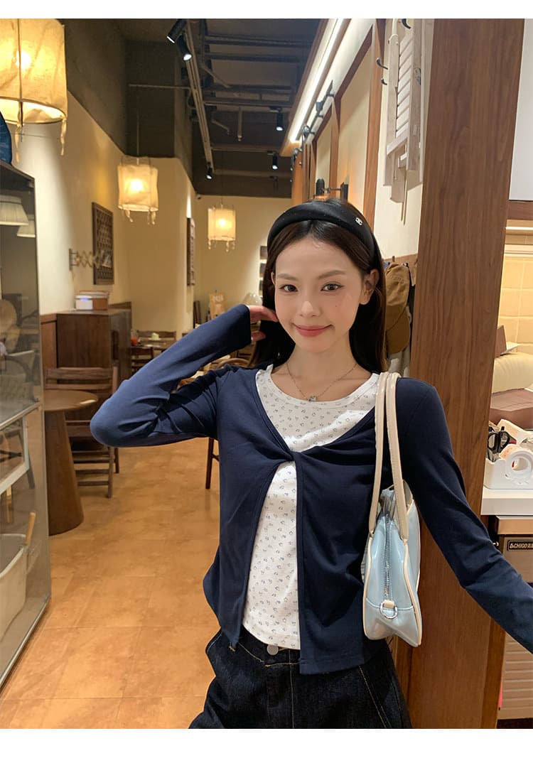 와 사고 방식 블루 꽃무늬 페이크 레이어드 긴팔 티셔츠 여성 이른 가을 몸매 가꾸기 인사이드 가져 가라. 기본 셔츠 싱글 착용 맨위 상세 이미지 10