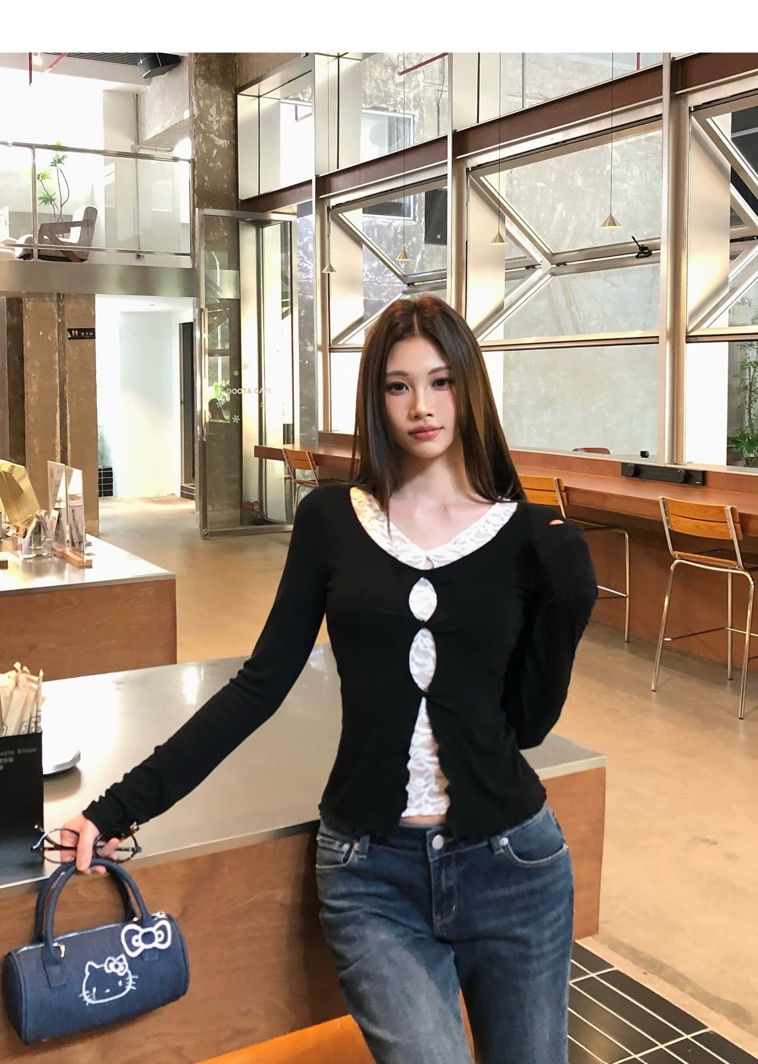 디자인 센스 레이스 조각 페이크 레이어드 긴팔 티셔츠 여성 겨울 새로운 몸매 가꾸기 슬림해 보이는 기본 셔츠 맨위 이미지 4