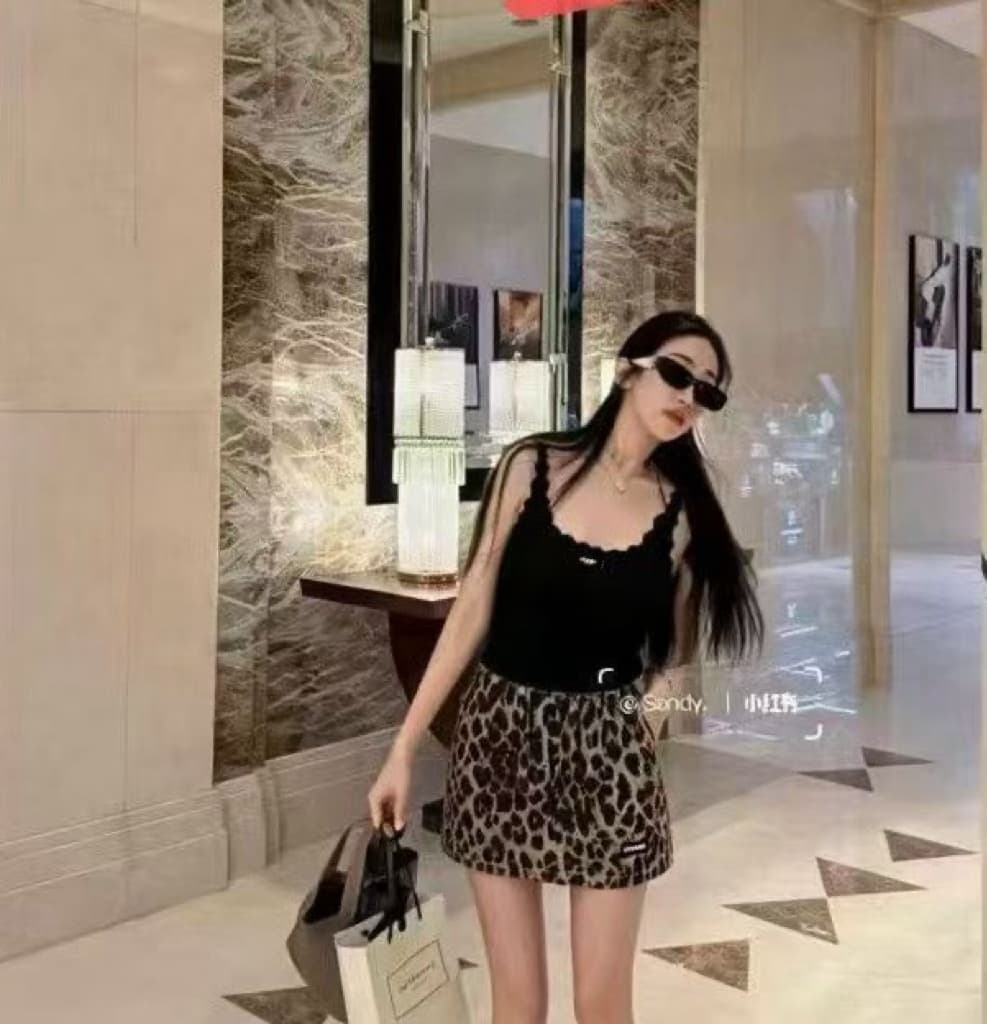검정색 레이스 조끼 레오파드 무늬 반 스커트 투피스 세트 이미지 3