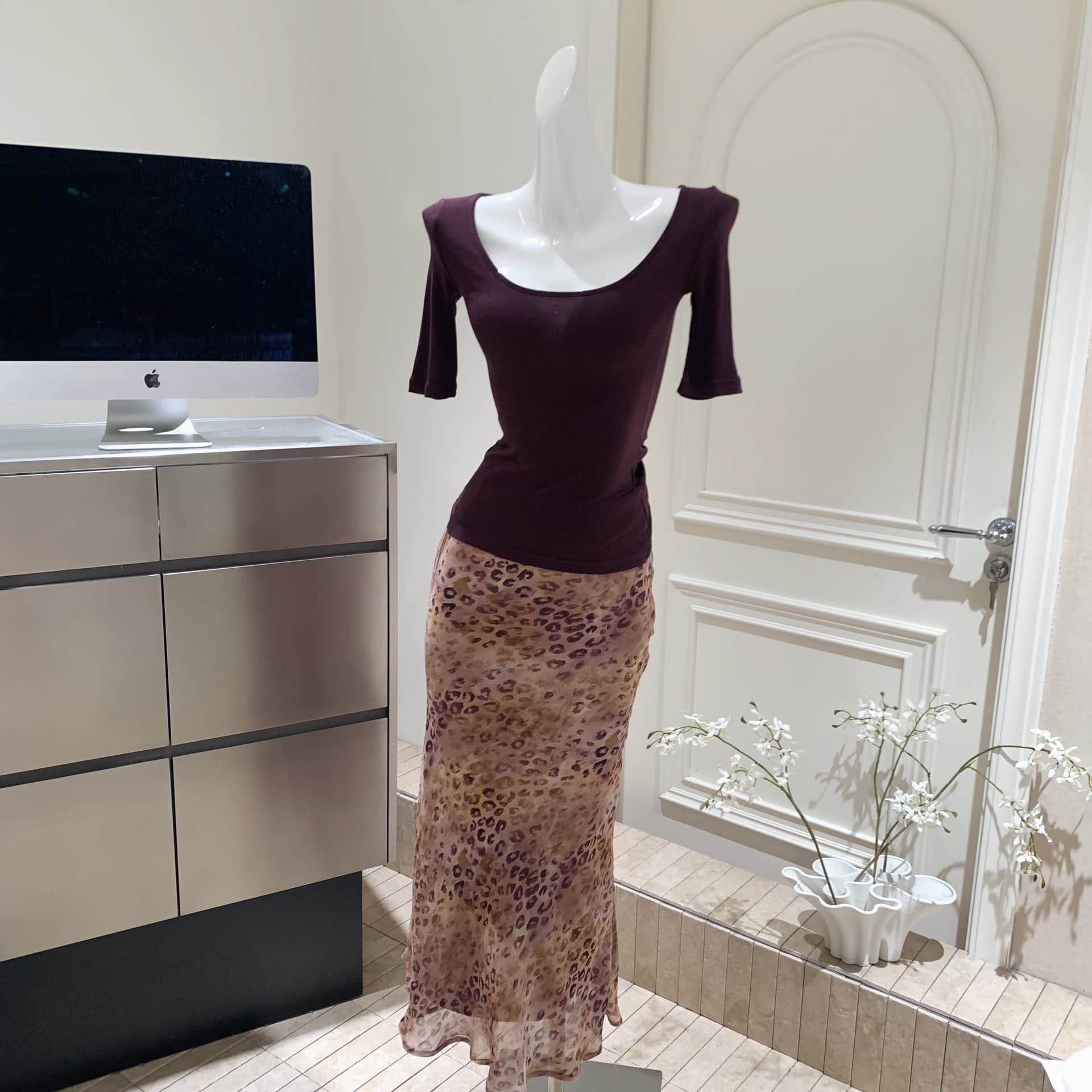 laareetoo 섹시함 레오파드 무늬 치마 여성 여름 2026 새로운 로우 웨이스트 한 마디 반신 스커트 품격 슬림해 보이는 치마 상세 이미지 3
