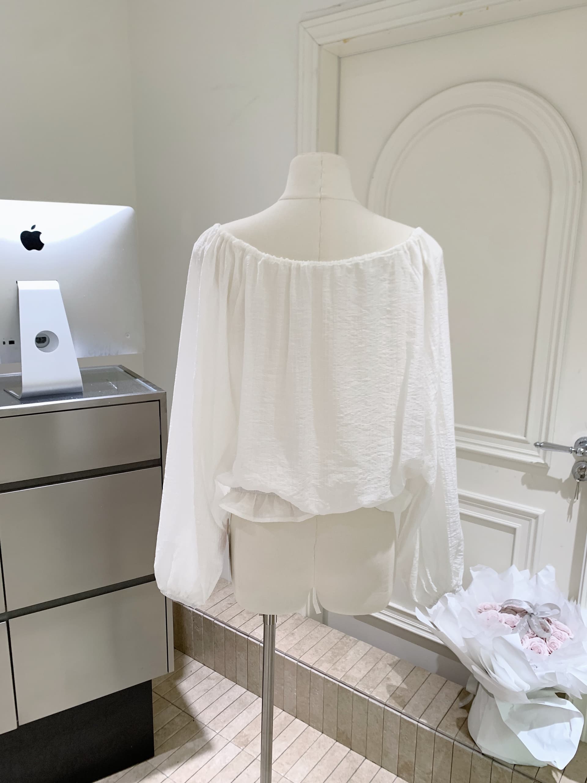 by1171 산소 질감 센스 허리 수축 레이스업 작은 셔츠 프랑스식 캐주얼 슬림해 보이는 화이트 셔츠 봄 여름 맨위 여성 상세 이미지 10