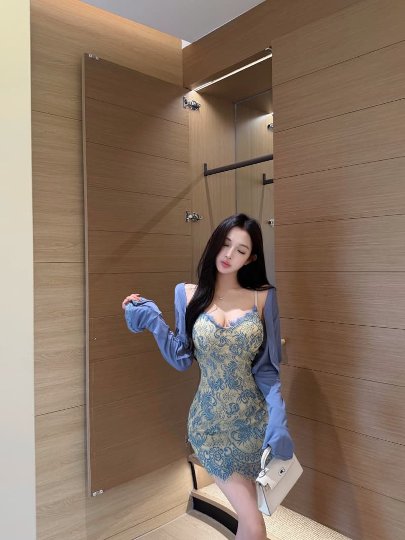 실사 정가 빛 요리 한 로얄 자매 바람 몸매 가꾸기 레이스 슬립 드레스 품격 나팔 소매 오픈 가디건 세트 상세 이미지 7