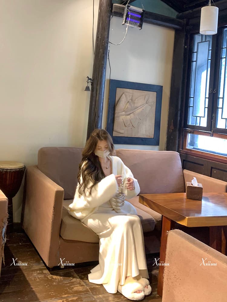 xxiiuu 가을 겨울 부드러운 품격 루즈핏 에디션 스웨터 코트 레이스 슬립 니트 인어 꼬리 스커트 세 조각 세트 상세 이미지 10