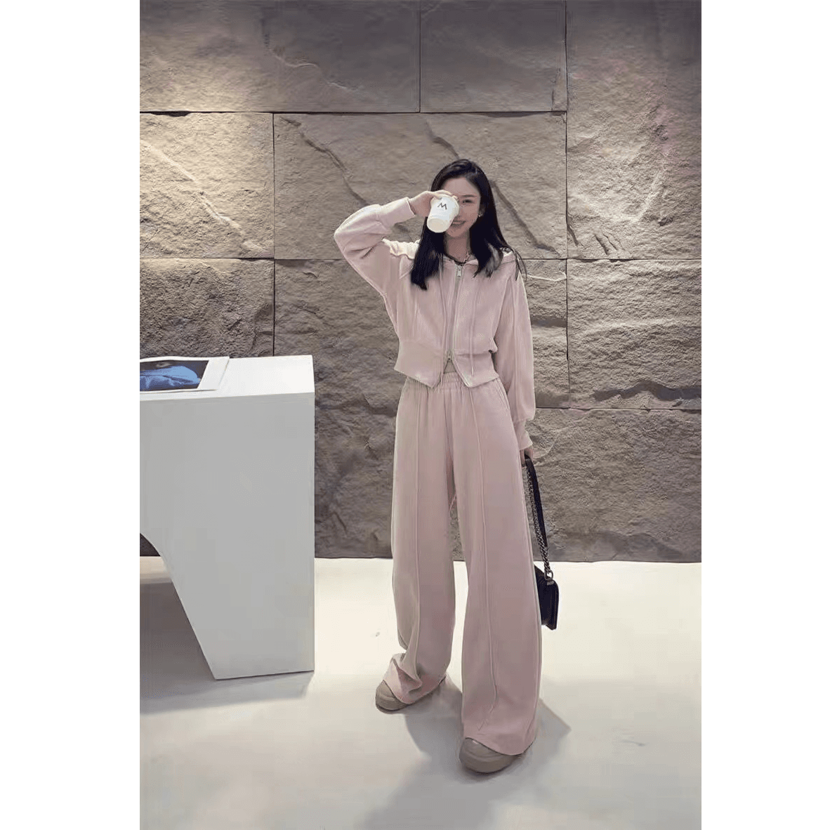 품격 후드티 세트 2026 년 가을 겨울철 새로운 아메리칸 미니멀리즘 다용도 슬림해 보이는 세트 이미지 2