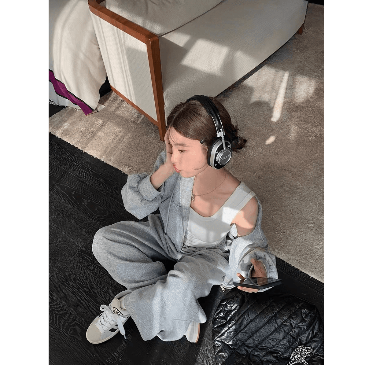 한 부서 캐주얼 스포츠 슈트 여성 루즈핏 패션 쇼트 스타일 재킷 와이드 레그 팬츠 투피스 세트 있음 털이 있는 그리고 추가되지 않음 플러시 이미지 4