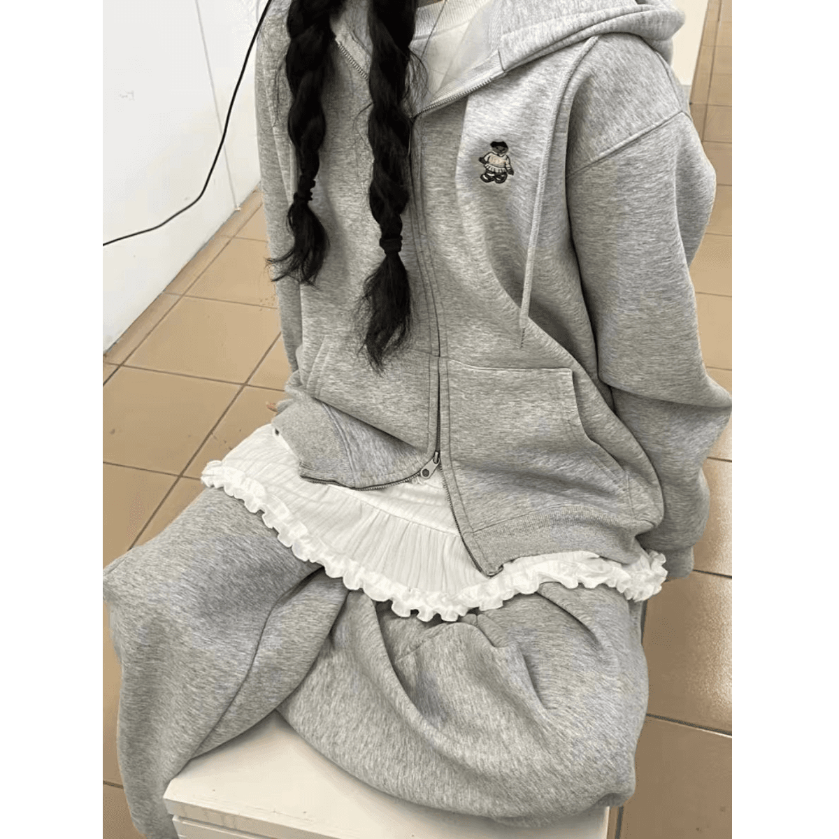 아메리칸 학원 스타일 캐주얼 세트 여성 고급 센스 루즈핏 후드티 와이드 레그 팬츠 투피스 세트 있음 털이 있는 그리고 추가되지 않음 플러시 상세 이미지 4