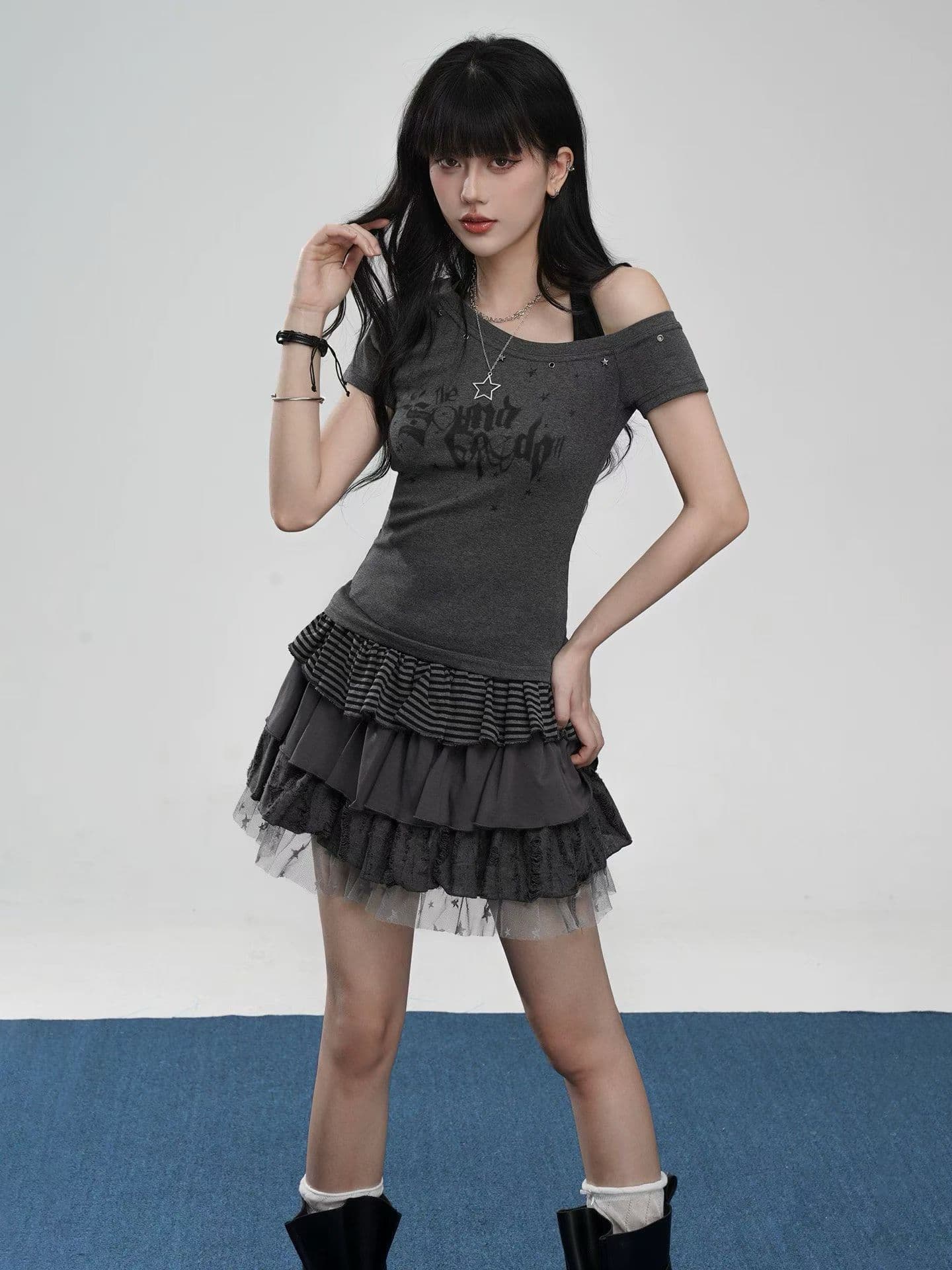 순수한 욕망 알파벳 프린트 비스듬한 어깨 오프숄더 반팔 티셔츠 여성 여름 새로운 핫걸 몸매 가꾸기 슬림해 보이는 쇼트 스타일 맨위 상세 이미지 4
