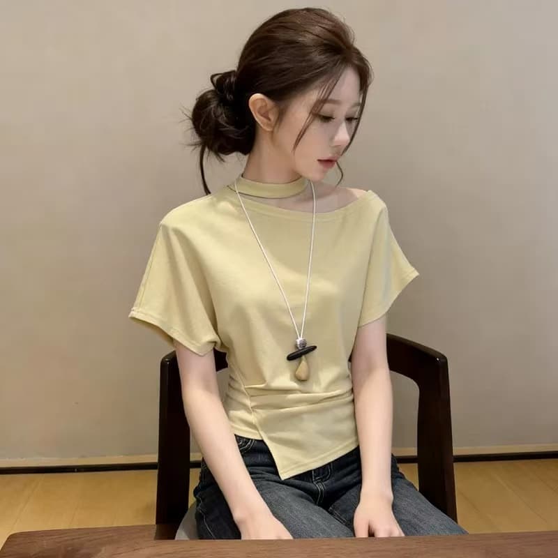 밝은 노란색 행침 목 비스듬한 어깨 허리 수축 반팔 티셔츠 여성 여름 2026 새로운 그레이트 봐 의류 일상 착용 가져 가라.